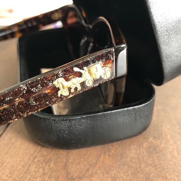 Coach Signature Round Sunglasses - Picture 2 of 8